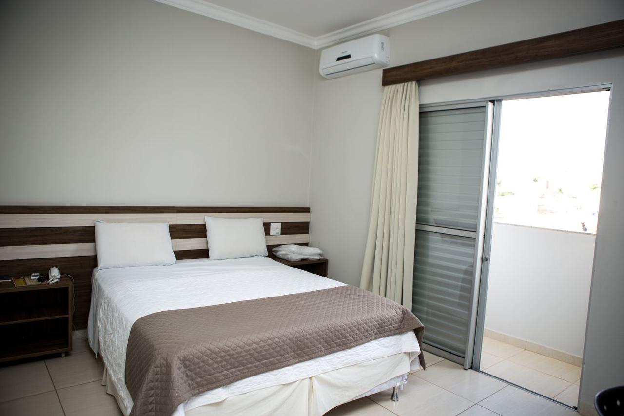 Joao Pinheiro Hotel Avenida المظهر الخارجي الصورة
