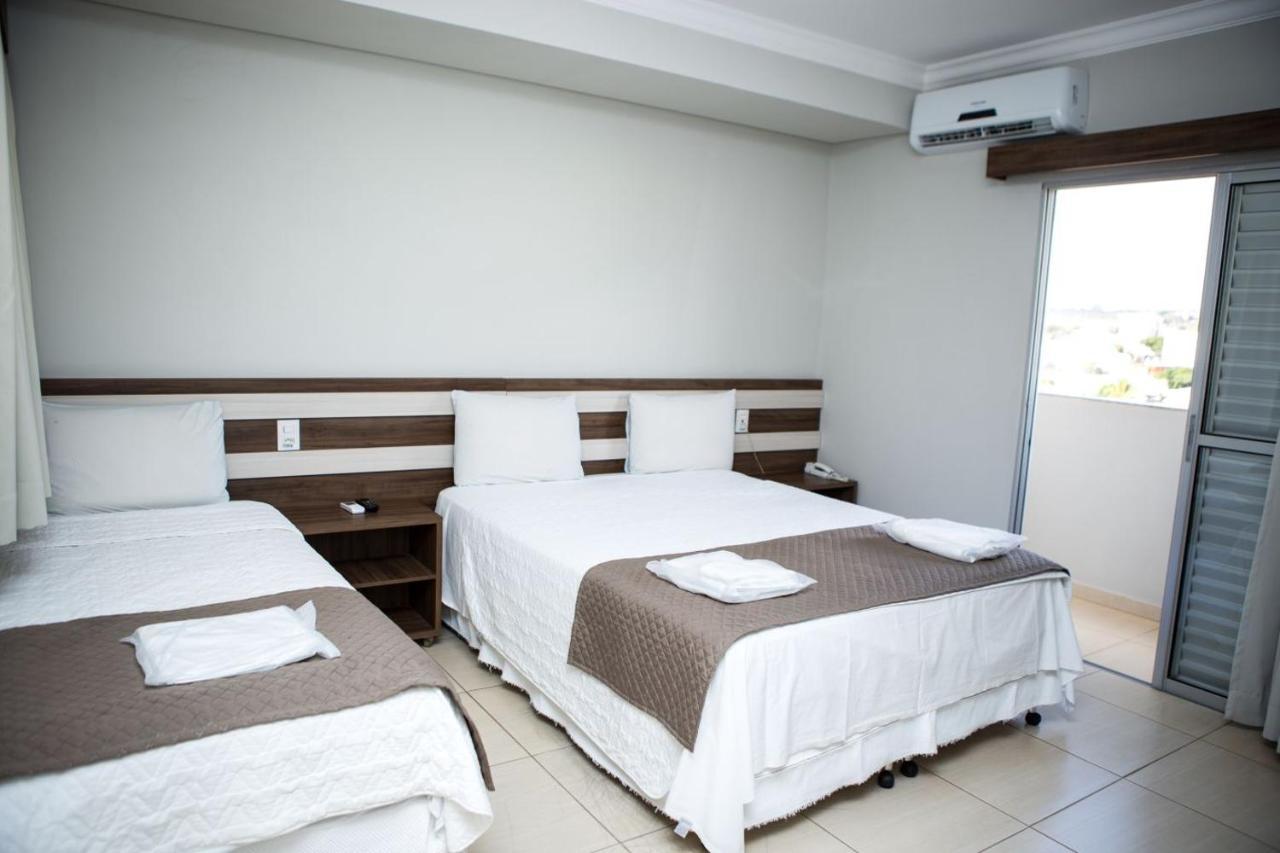 Joao Pinheiro Hotel Avenida المظهر الخارجي الصورة