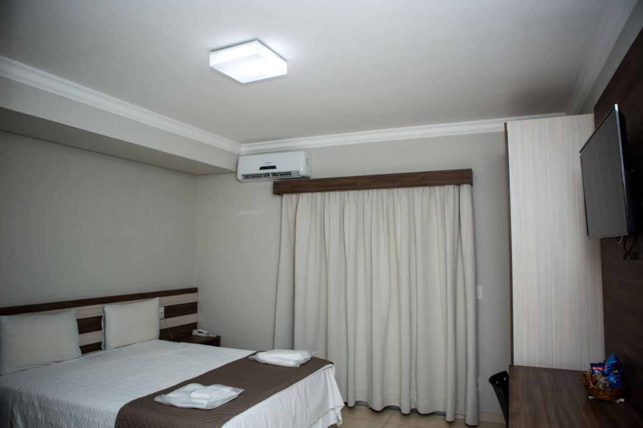Joao Pinheiro Hotel Avenida المظهر الخارجي الصورة
